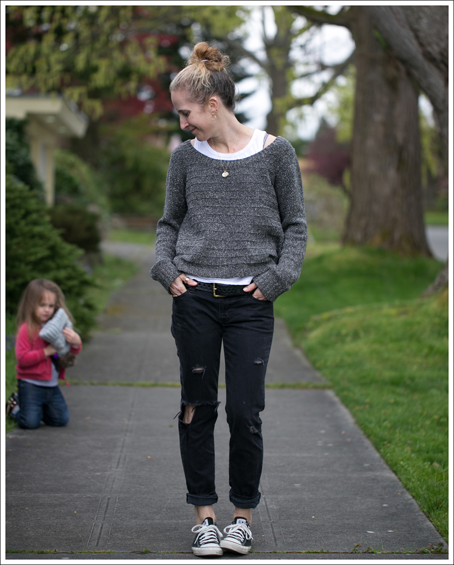 Blog StyleMint Carrington Sweater 7FAM DIY ripped Gwenevere Super Skinny Black Converse-1