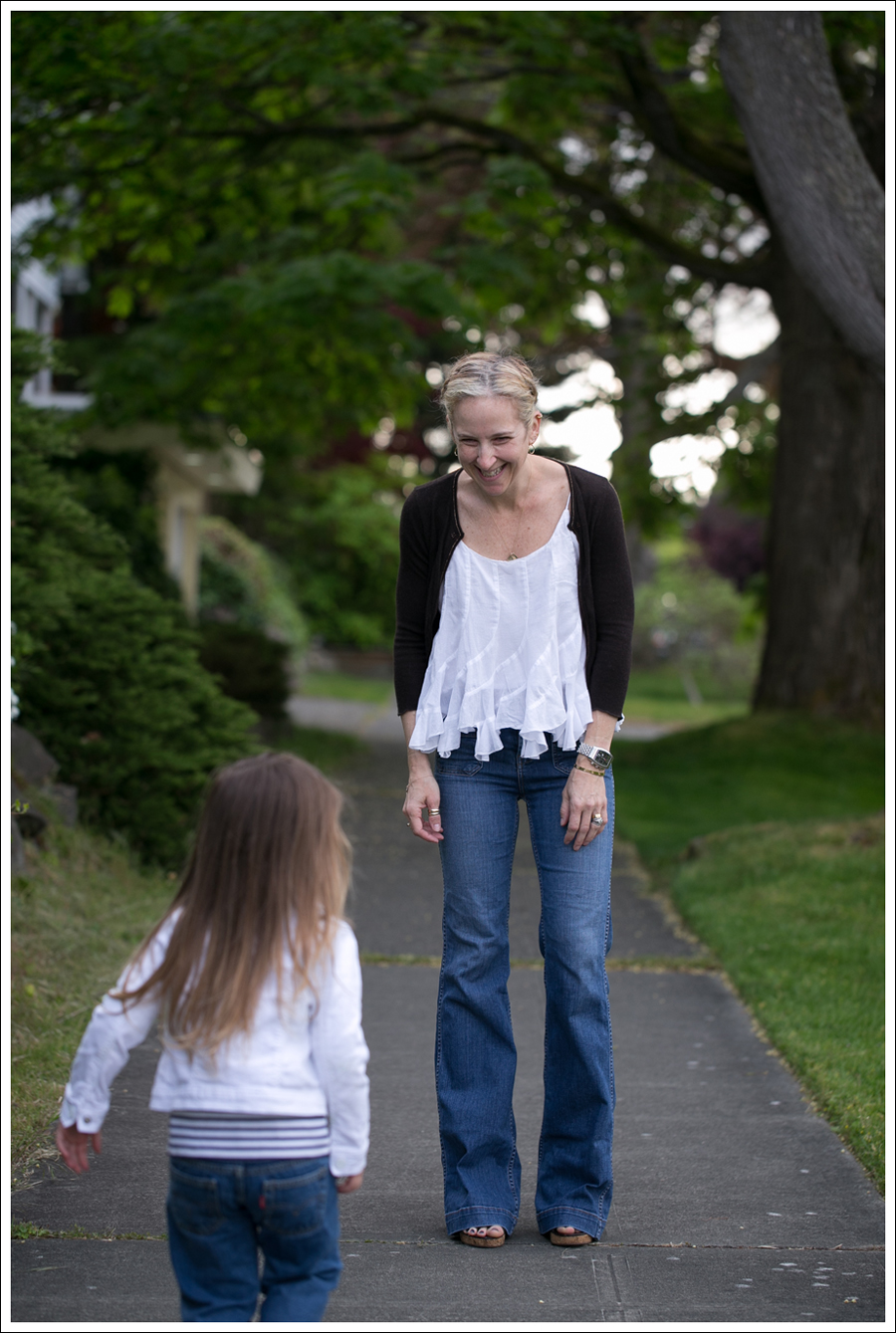 Blog Velvet Cashmere Cardi Ana Nonza Top J Brand Bette High Waist Flare Jeans-2