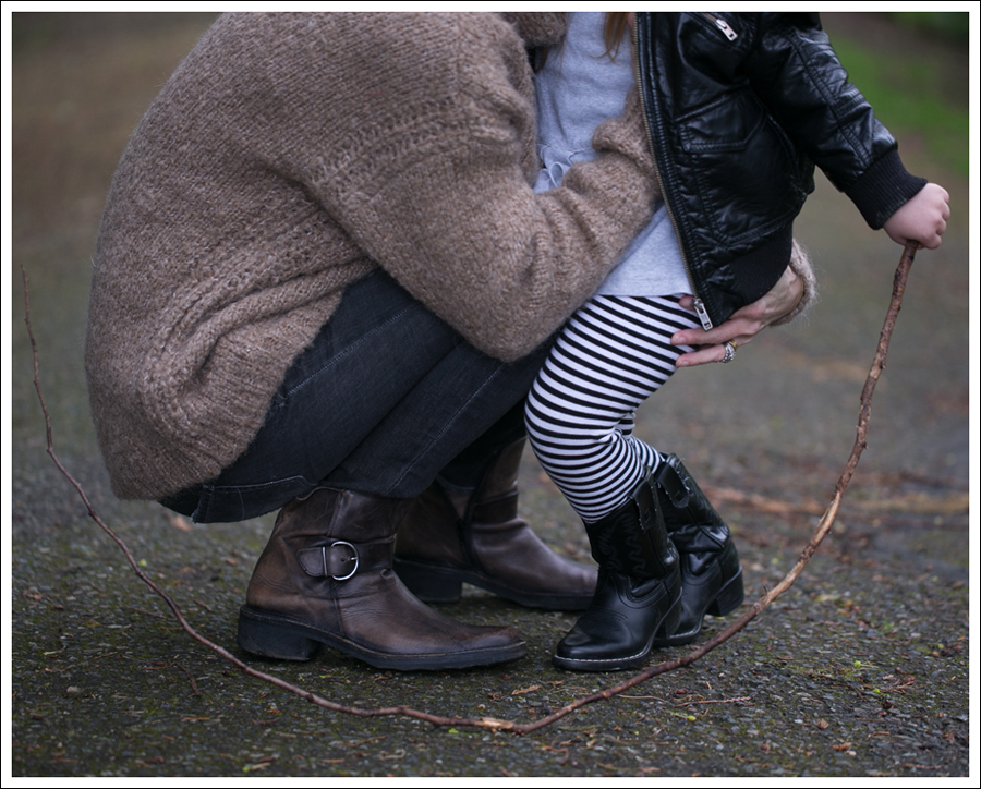 Blog Zara Tie Back Sweater Paige Destroyed Blue Heights Cafe Noir Boots-10