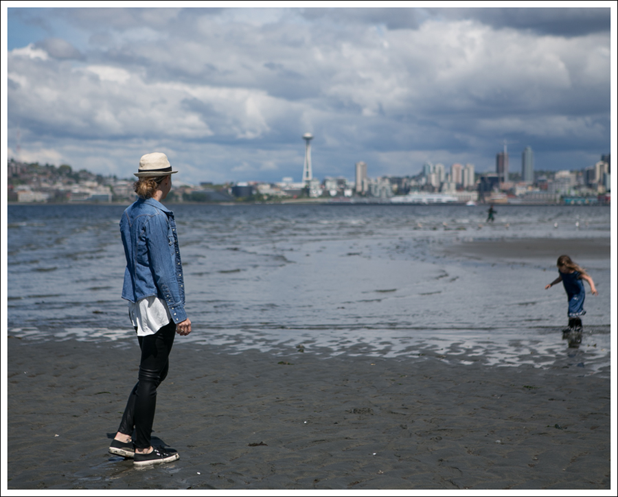 Blog HM Fedora Gap Denim Shirt Corner Shop Tee Blank NYC Vegan Leather Leggings Black Superga-2