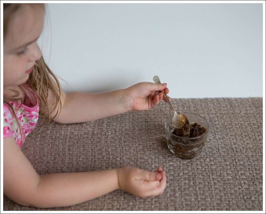 Blog Caramel Medjul Date Sauce-6