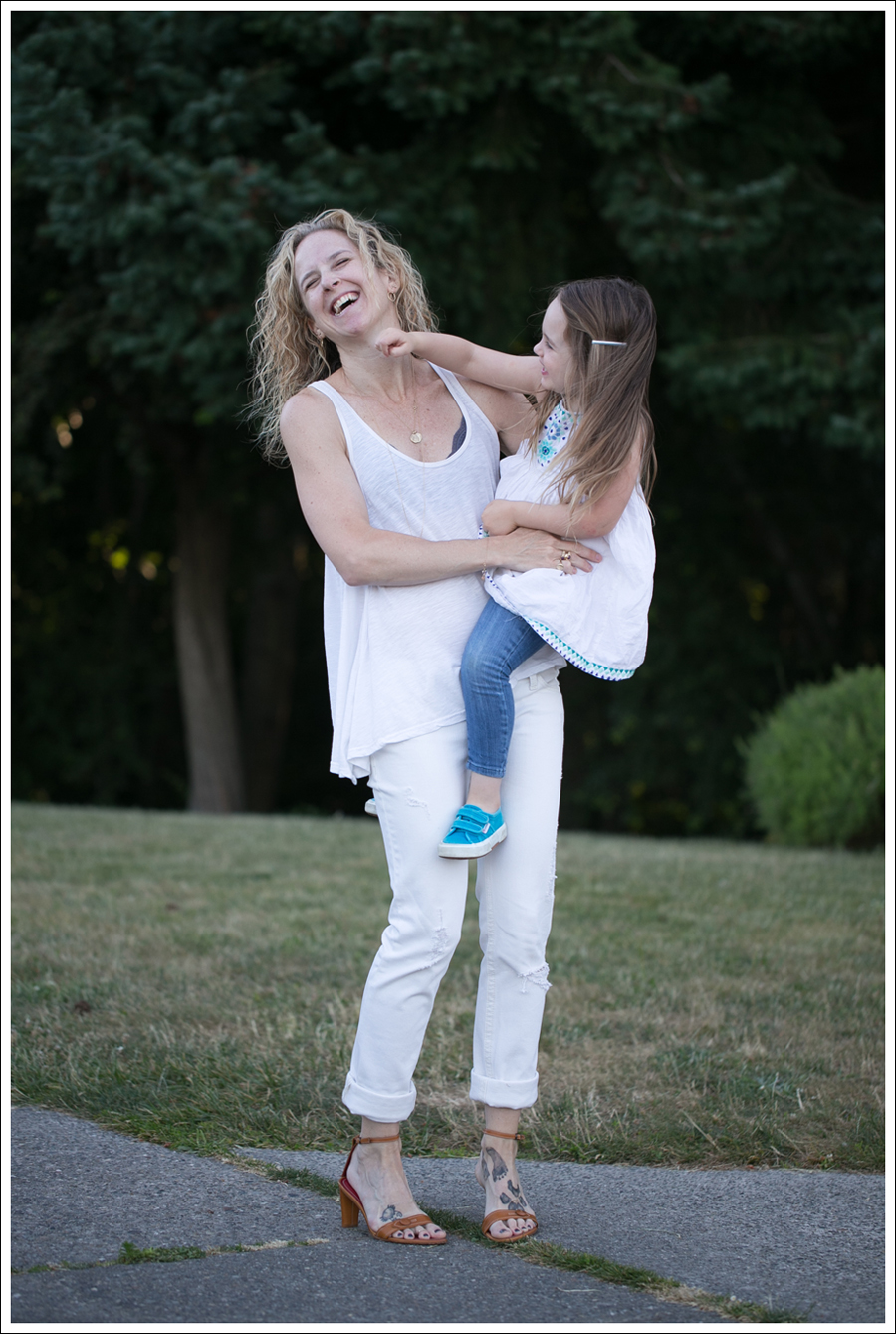 Blog Fresh Laundry Tank DL1961 Kate Destroyed Banana Repbublic Strappy Sandal-7