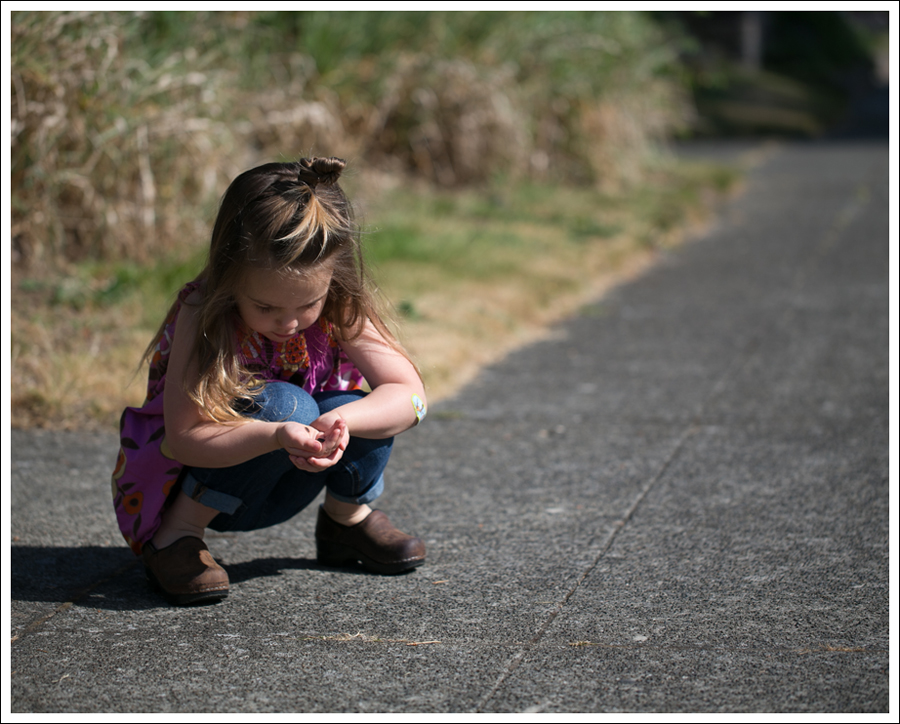 Blog Hanna Andersson Flower Dress DL1961 Harper Sanita Clogs-5