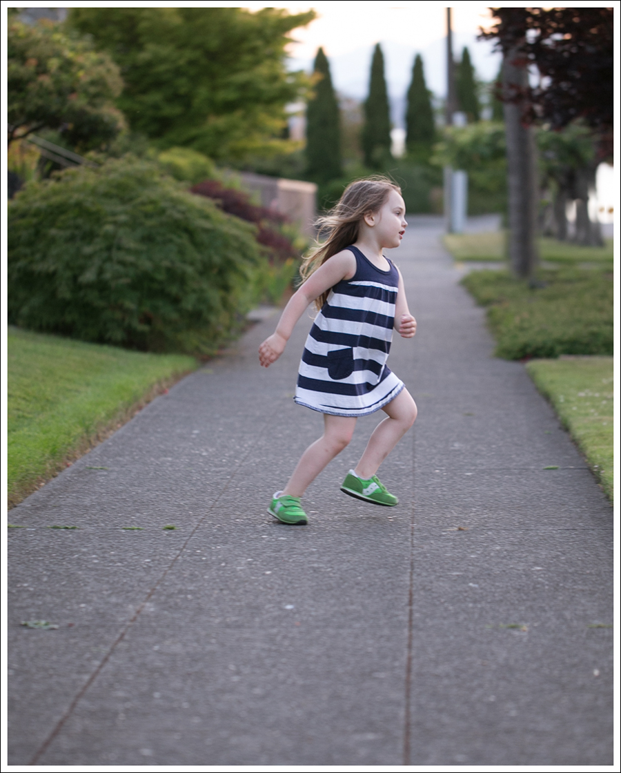 Blog Hanna Andersson Navy Stripe Dress Green Saucony-6