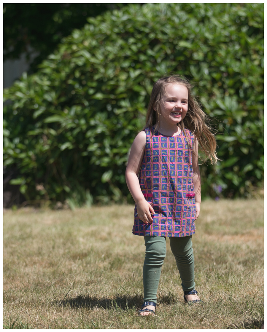 Blog lilly pulitzer whale dress Peek Leggings Navy Saltwater Sandals-5