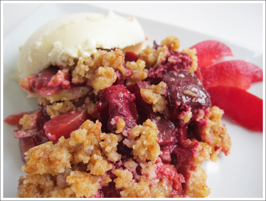 Blog paleo plumb crumble-1