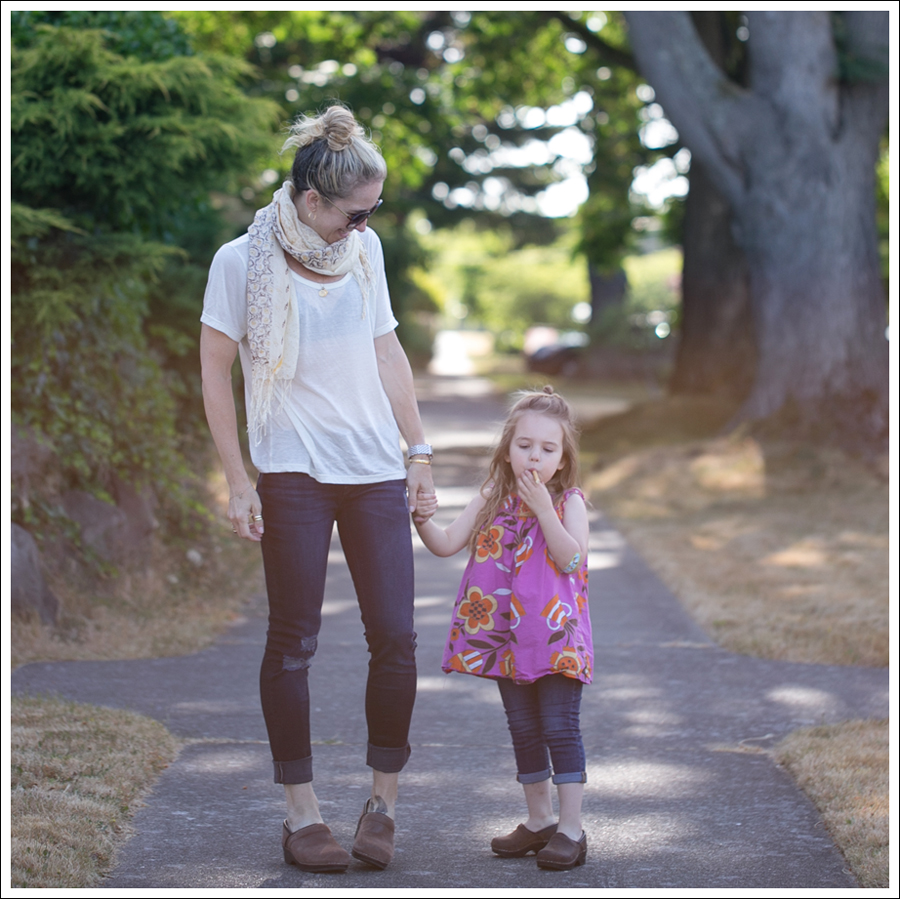 Blog StyleMint Tee Scarf DL1961 Amanda Skinny Seville Dansko Brown Clogs-7