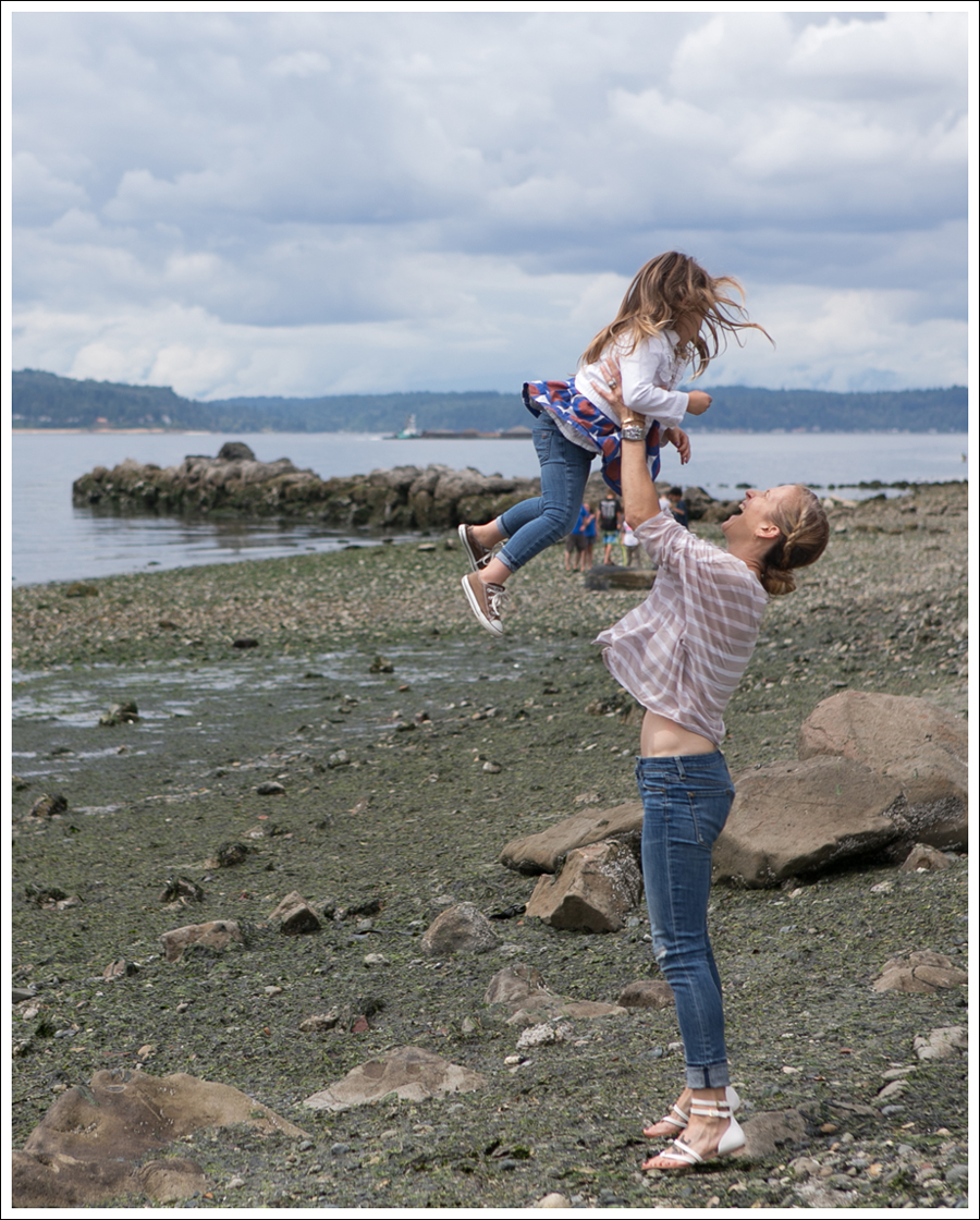 Blog Enza Costa Striped Tee Vince Destroyed Skinny Jeans F21 Sandals-4