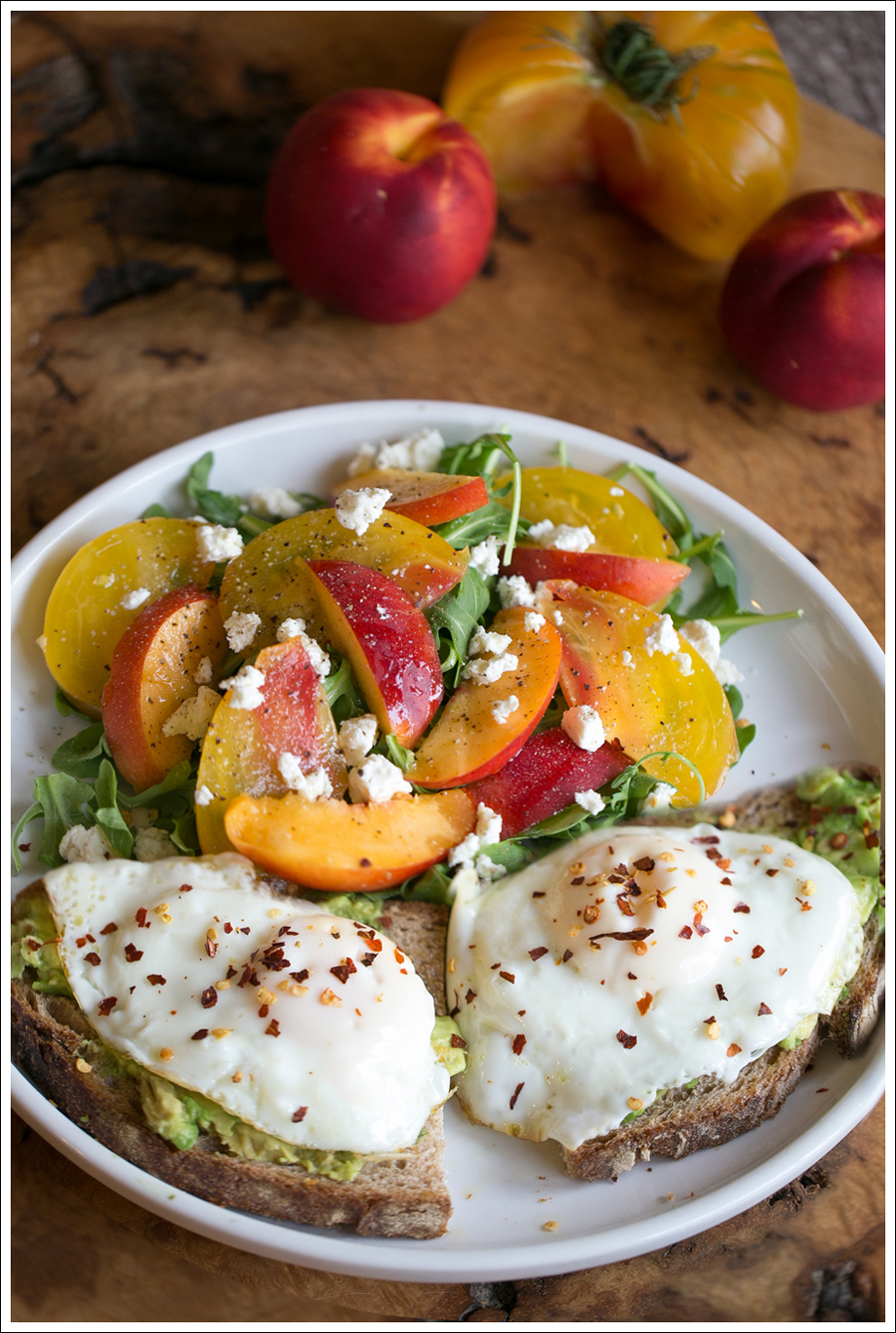 Blog Heirloom Tomato Nectarine Goat Cheese and Arugula Salad with Avocado Toast and Fried Egg-6