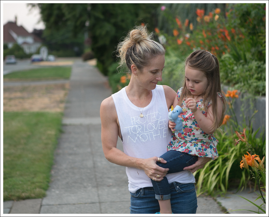 Blog LB Protector Lover Mother White Muscle Tank The Legging Ankle Super Skinny Jeans Orange Superga-5