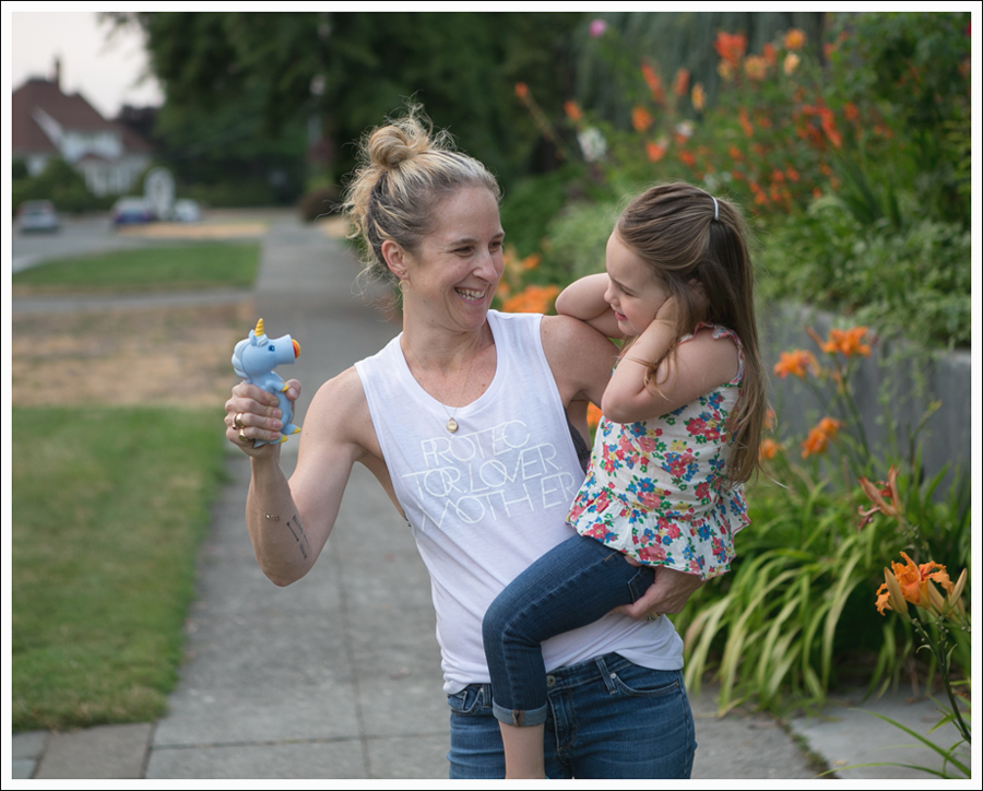 Blog LB Protector Lover Mother White Muscle Tank The Legging Ankle Super Skinny Jeans Orange Superga-6