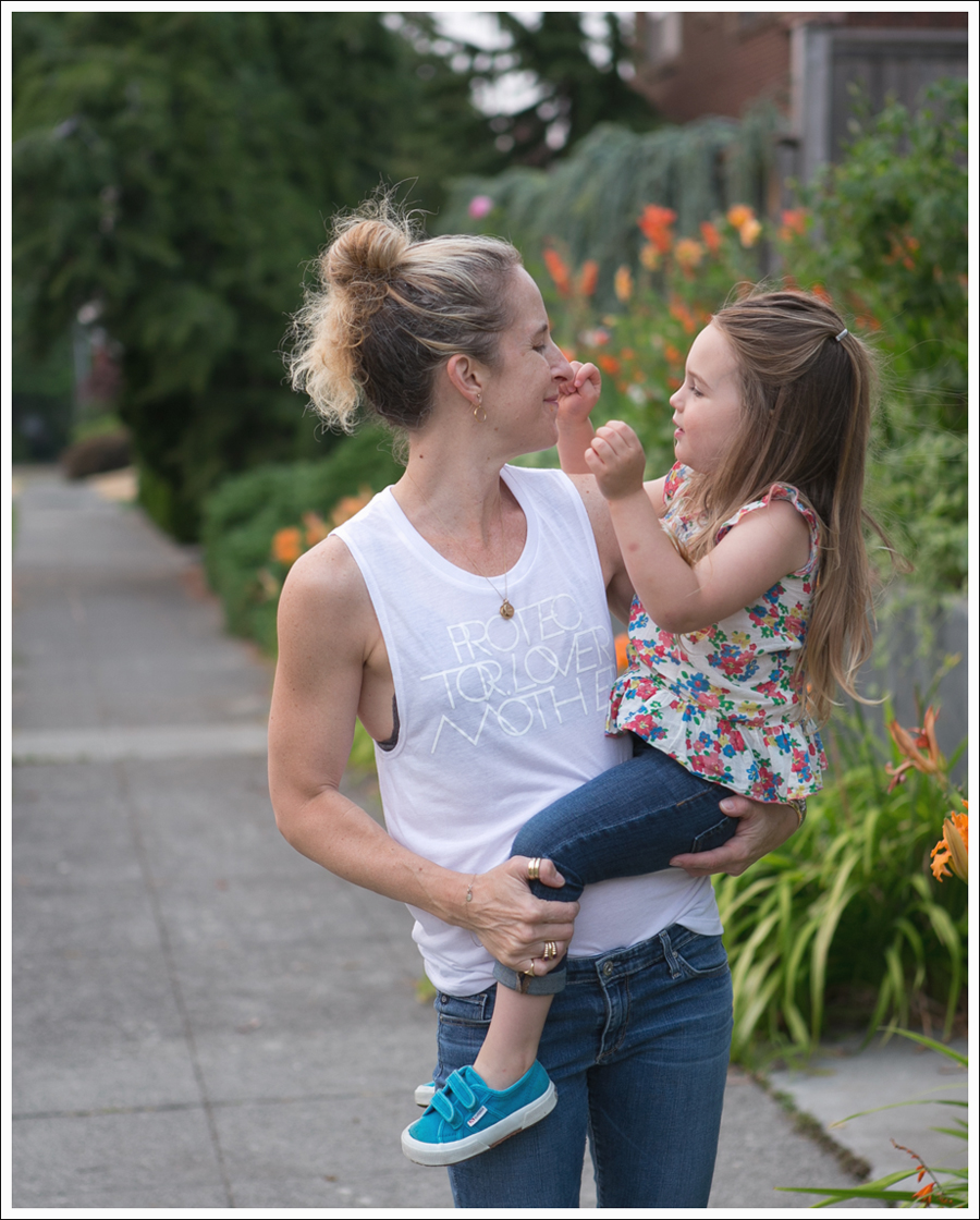 Blog LB Protector Lover Mother White Muscle Tank The Legging Ankle Super Skinny Jeans Orange Superga-8