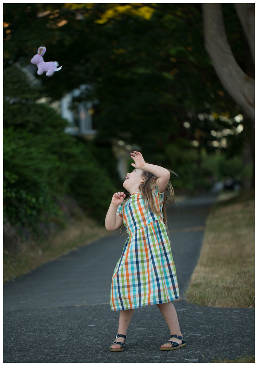 Blog polarn o pyret Plaid Dress Navy Saltwater Sun San Sandals-5