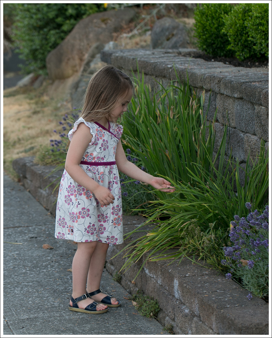 Blog Tea Collection Wrap Neck Mini Dress Navy Saltwater Sun San Sandals-4