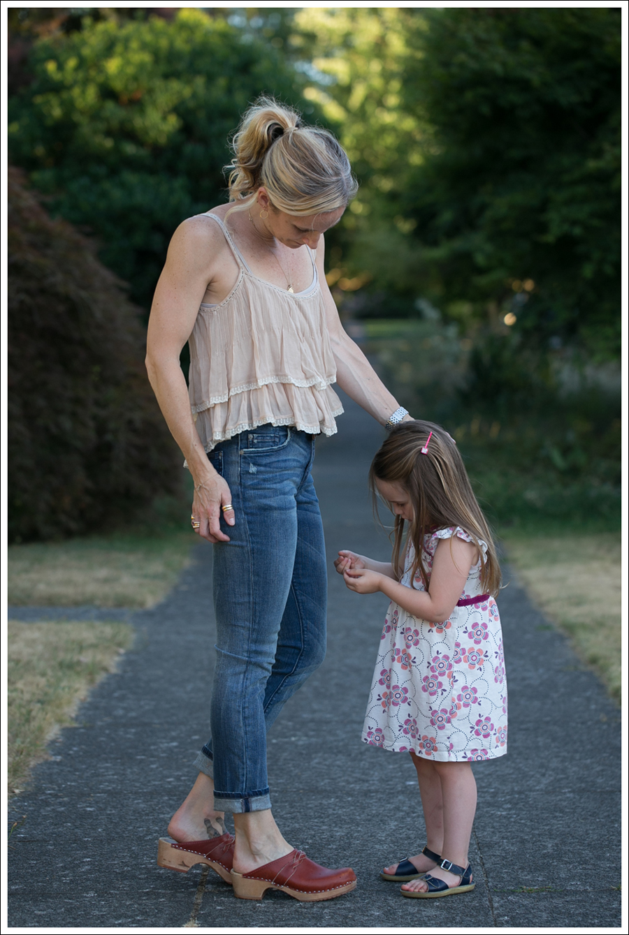 Blog Zara Tiered Crop Top Vintage Belt 7FAM Girls Slimmy Vintage Clogs-7