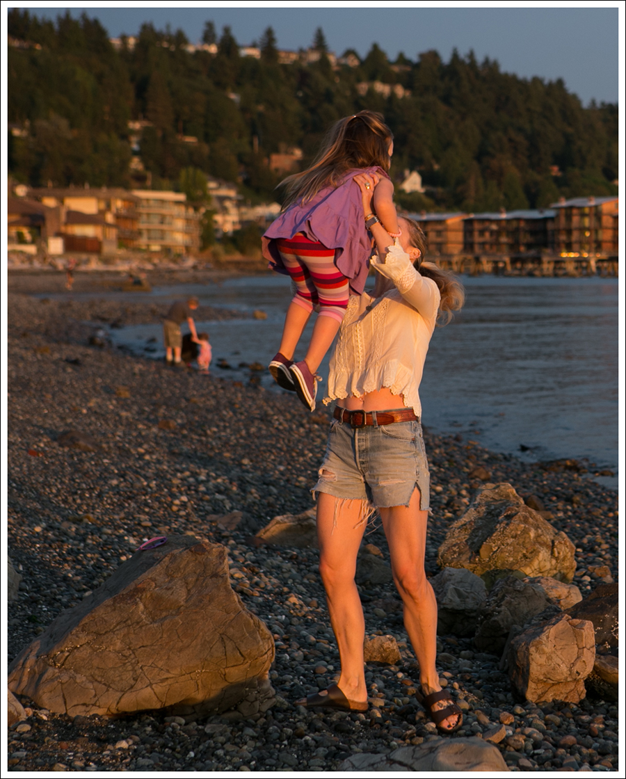 Blog Free People Princess Gwendolyn Boho Top Vintage Levis Cutoffs Birkenstocks-7