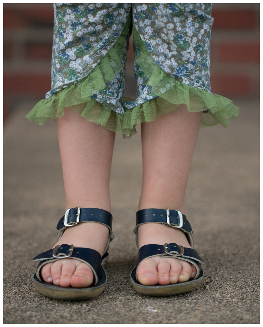 Blog Petit Bateau Cardigan Hanna Andersson Slip Dress Naartjie Leggings Saltwater Sun San Sandals-14