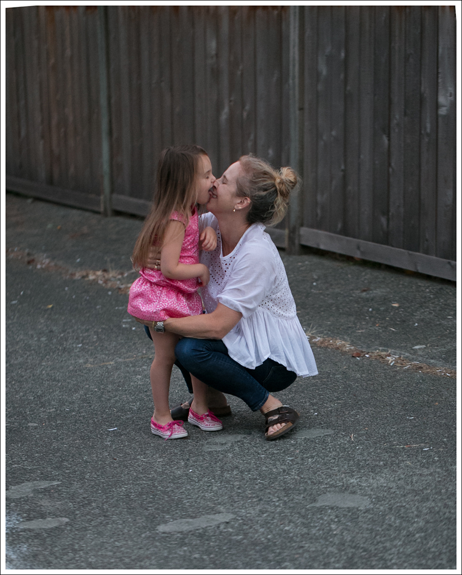 Blog White Eyelet Peplum Top Imogene and Willie Jesse Birkenstocks-7