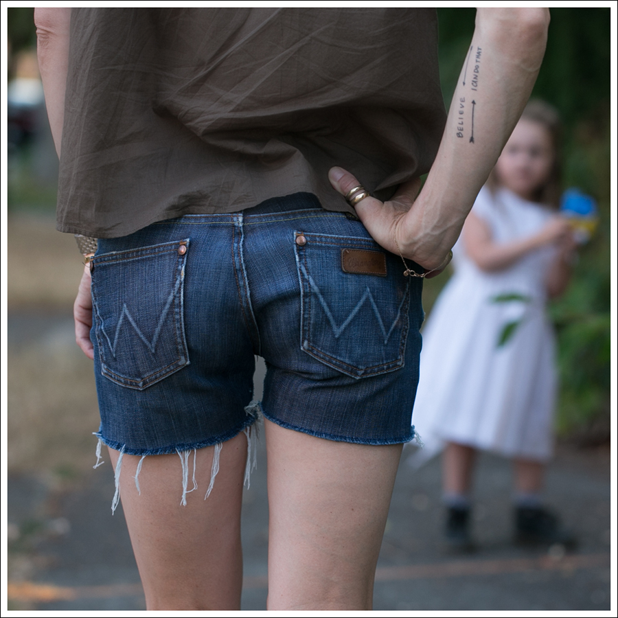 Blog Zara Brown Crochet Top Blouse Wrangler DIY Cut offs Rag and Bone Moto Boots-5