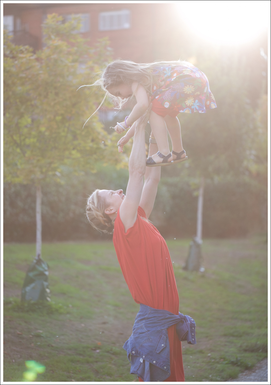 Blog Cynthia Vincent Red Tee Dress Gap Denim Shirt Cocobelle Suede Tie Thong Sandals-10