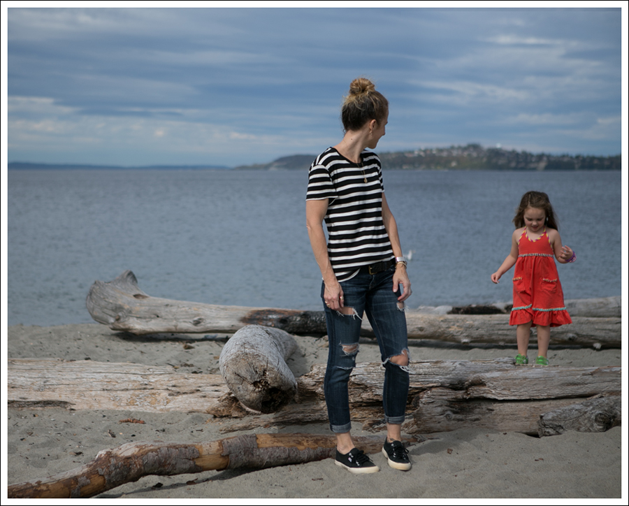 Blog Lily Aldridge for Velvet Striped Tee Current Elliott Cropped Skinny Loved Destroy Black Superga-3