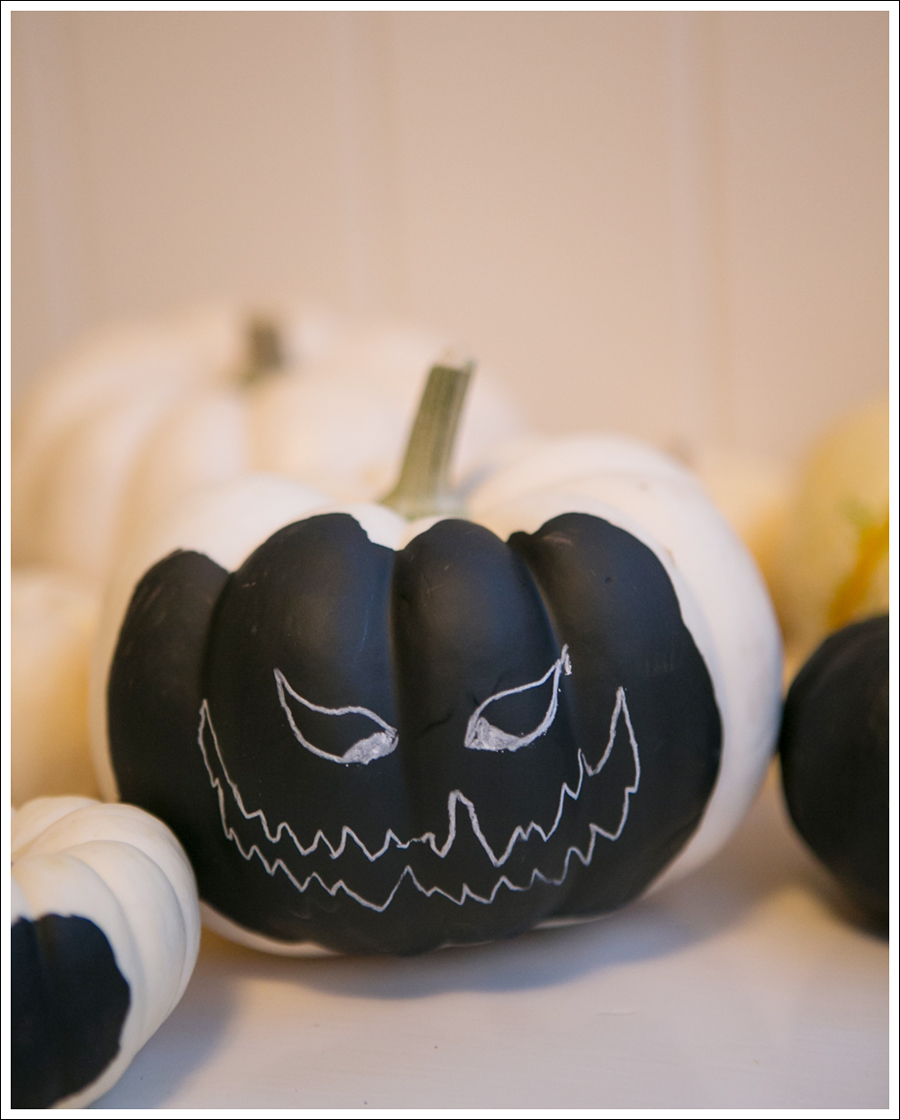 Blog DIY Chalkboard Pumpkins-12