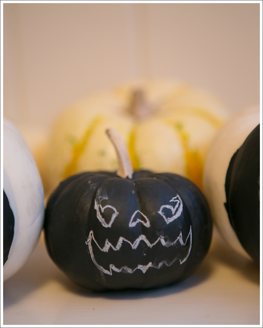 Blog DIY Chalkboard Pumpkins-8