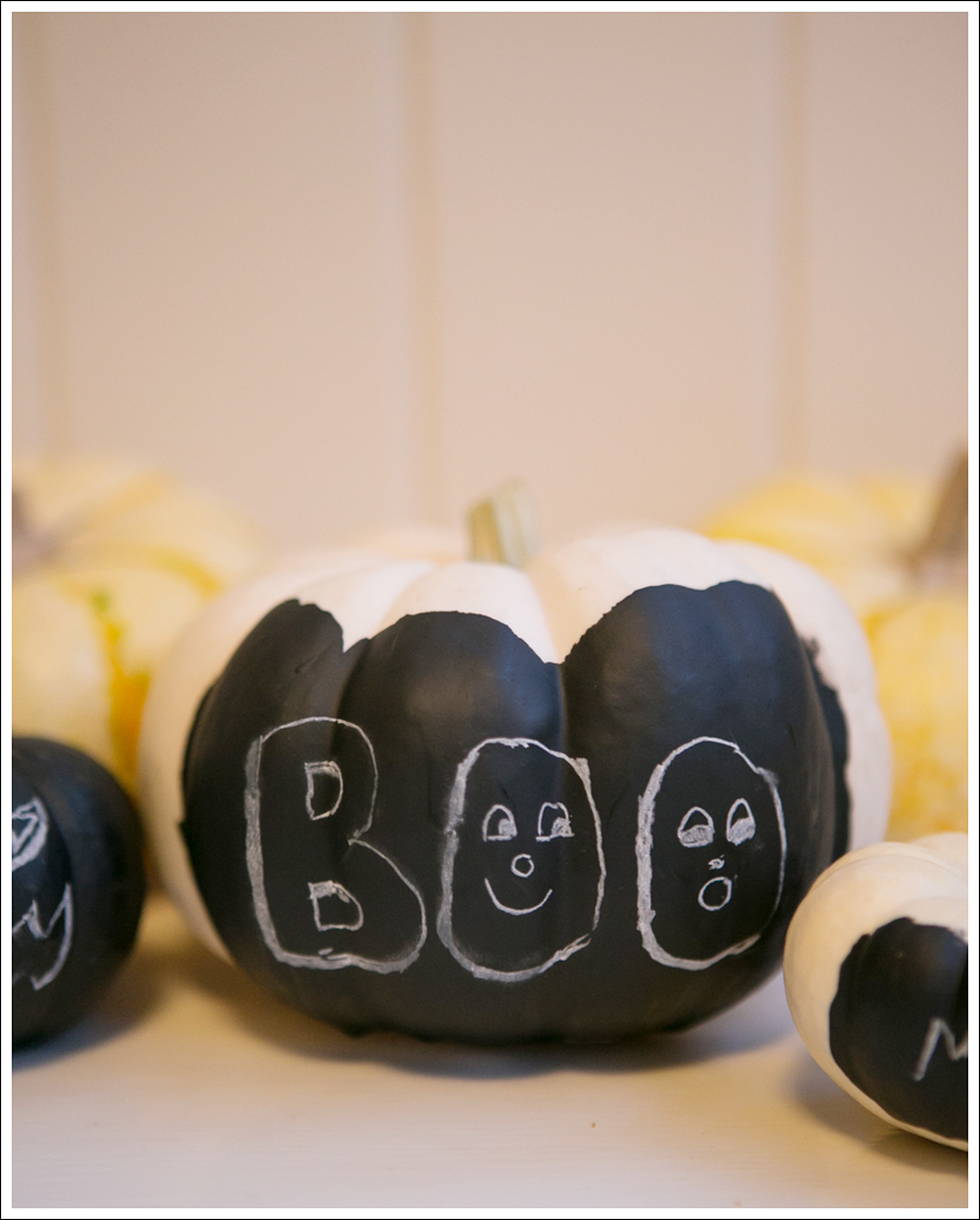 Blog DIY Chalkboard Pumpkins-9