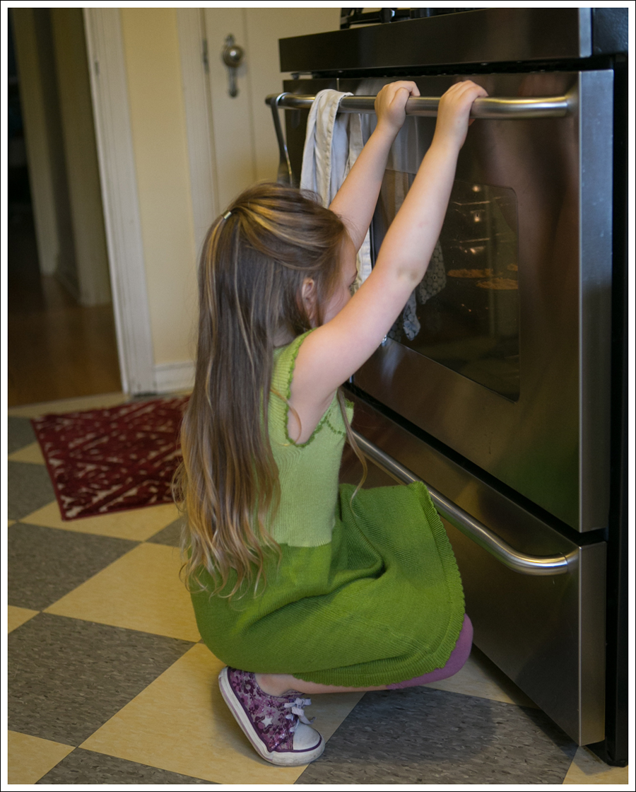Blog Paleo Pumpkin Donuts with Maple Pumkin Glaze Caramel Sauce-8