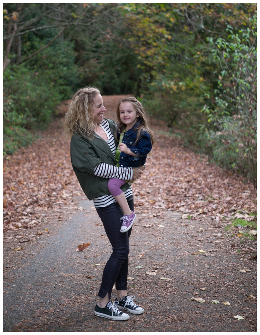 Blog StyleMint Anorak Striped Tee Helmut Lang High Gloss Cropped Skinny Jeans Black Converse-4