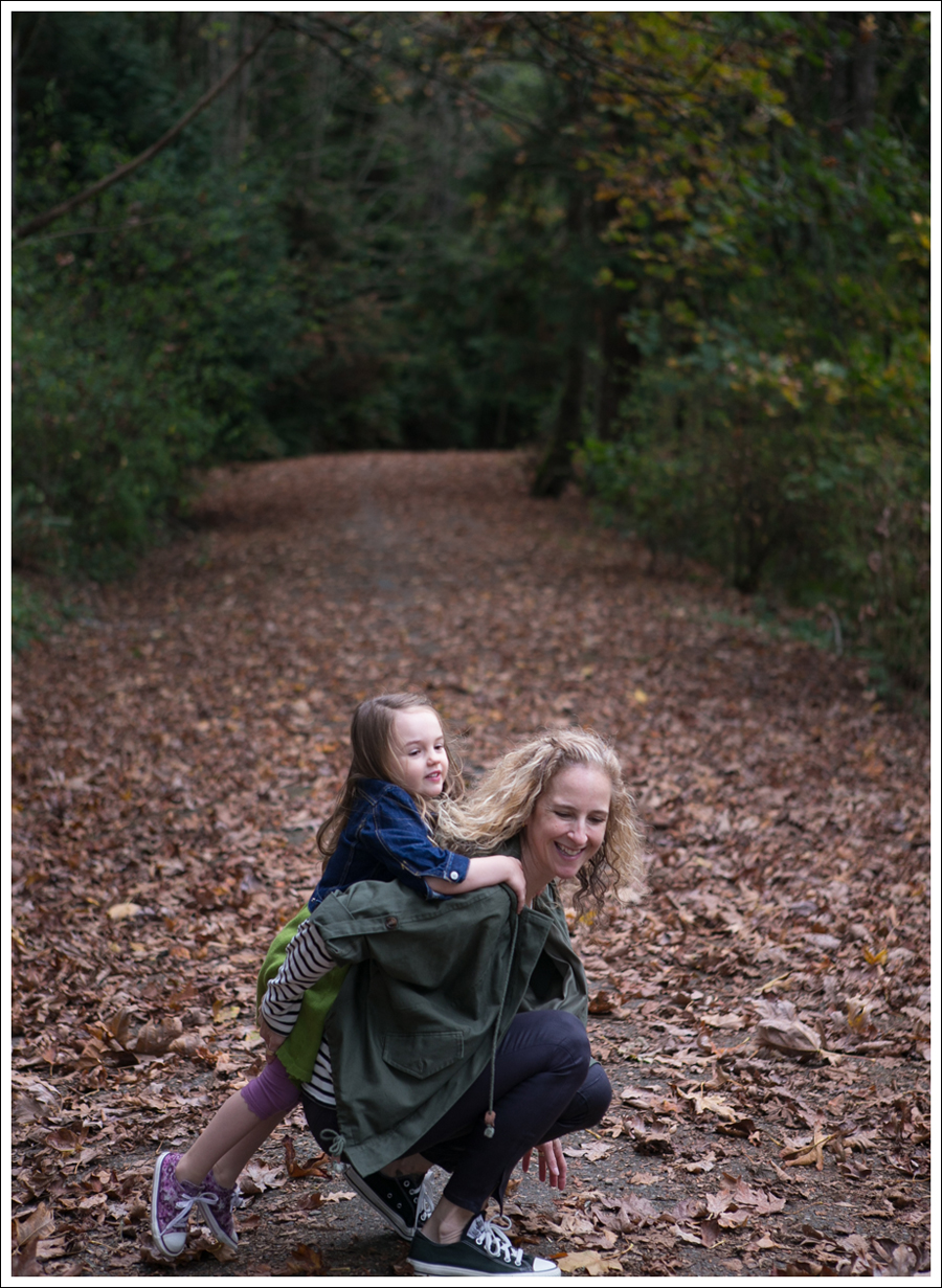 Blog StyleMint Anorak Striped Tee Helmut Lang High Gloss Cropped Skinny Jeans Black Converse-5
