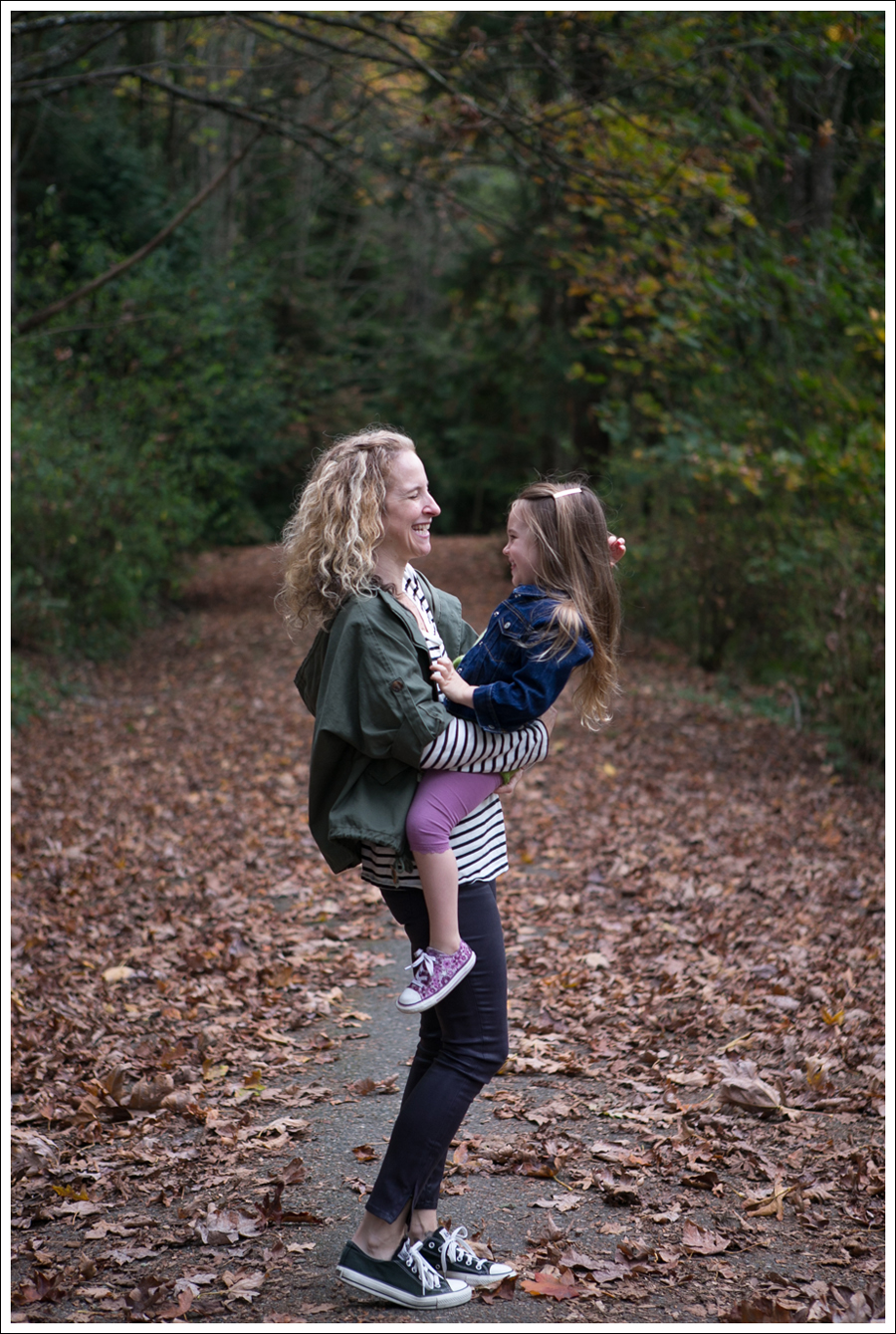 Blog StyleMint Anorak Striped Tee Helmut Lang High Gloss Cropped Skinny Jeans Black Converse-8