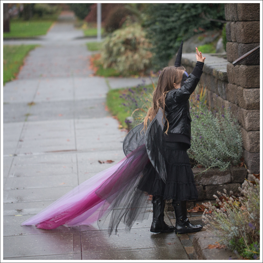 Blog DIY Unicorn Horn Halloween Costume-2