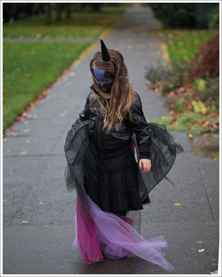 Blog DIY Unicorn Horn Halloween Costume-4
