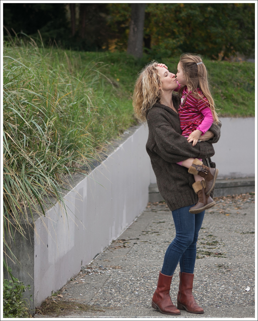 Blog Handknit Chunky Knit Cardigan J Brand Skinny jeans Vintage Frye Booties-8