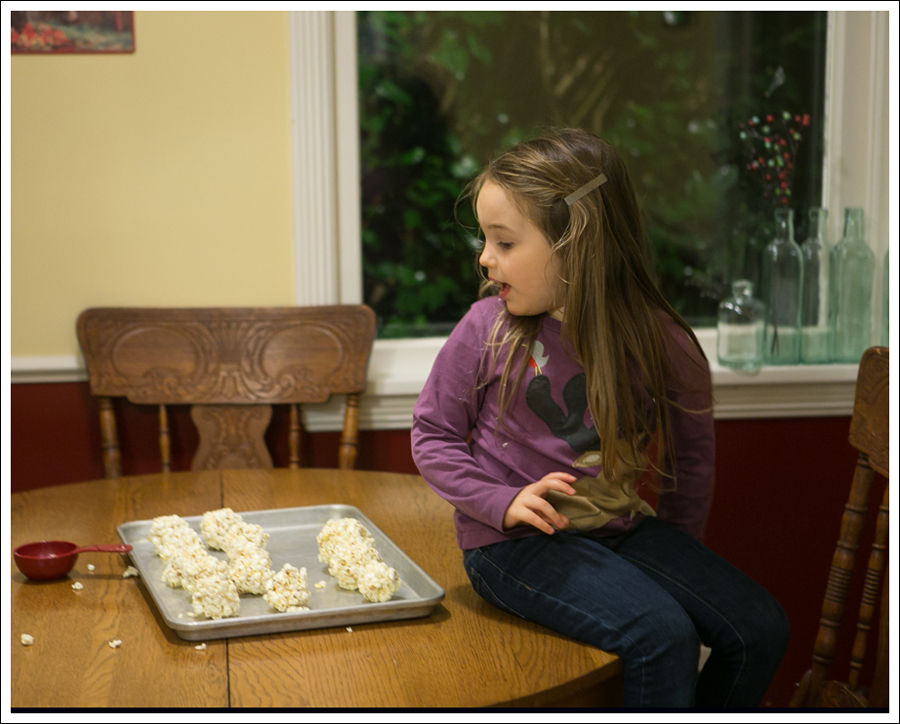 Blog Paleo Healthy Popcorn Balls-3