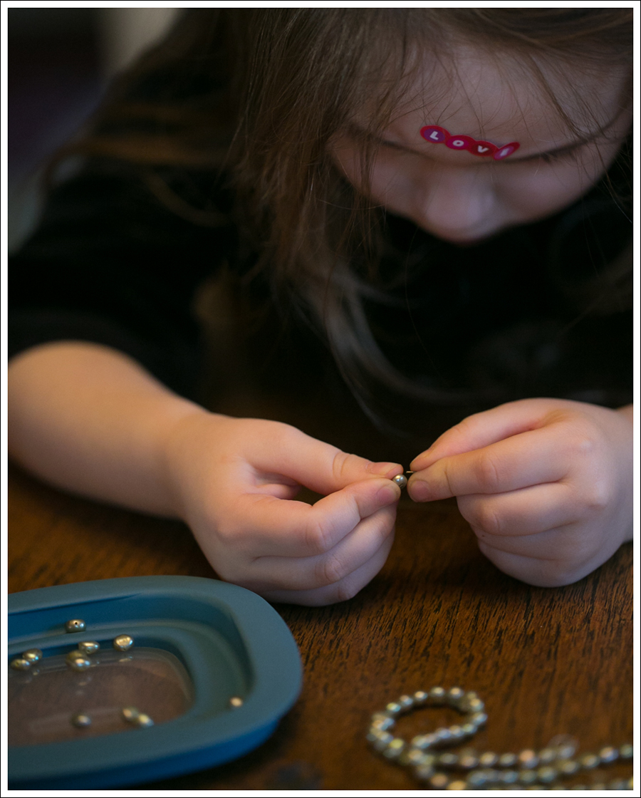 Blog DIY Toddler Beaded Bracelet-2