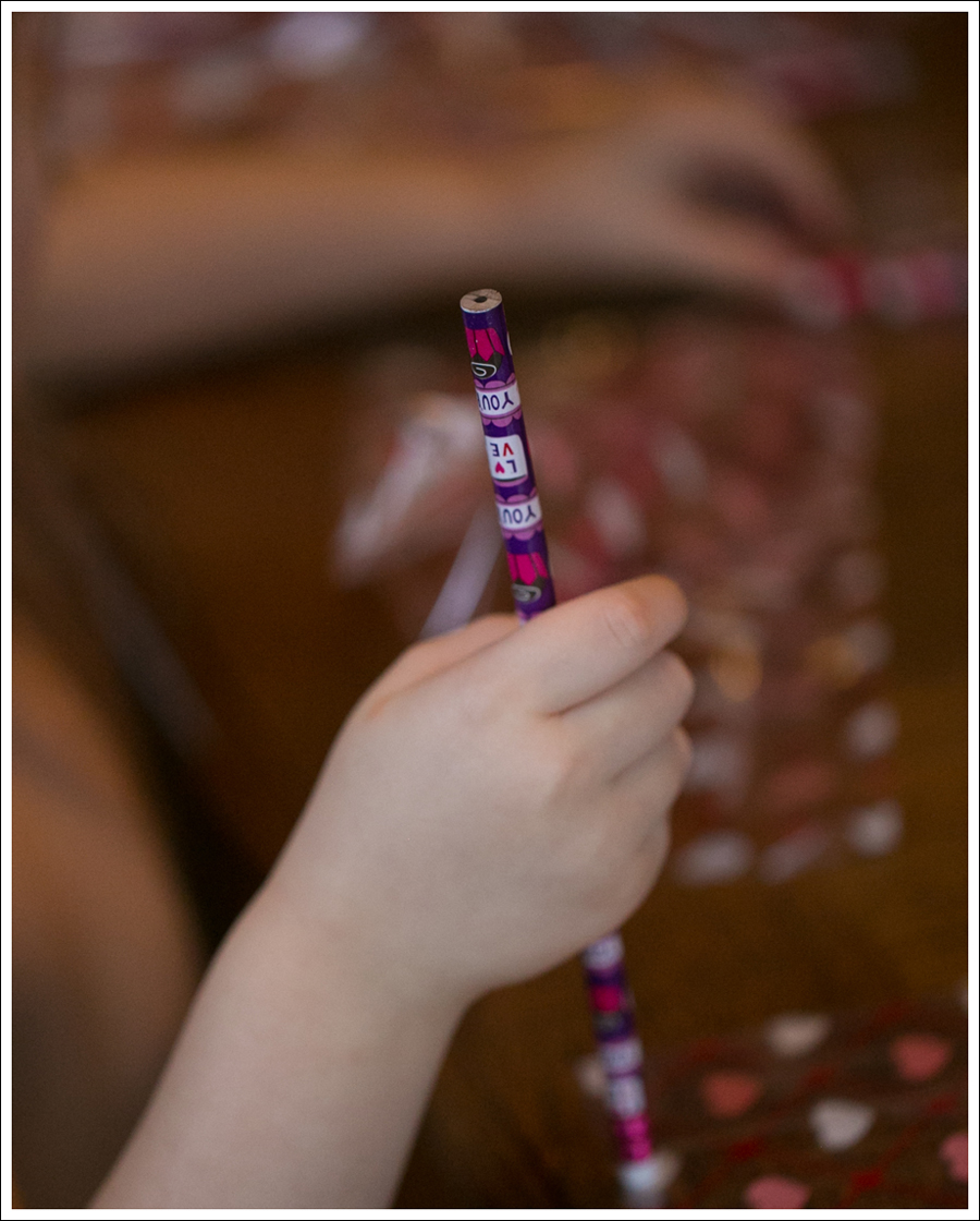 Blog Non Candy Preschool Valentine Bags DIY Glitter Heart Card-4