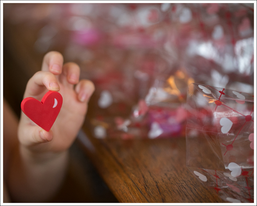 Blog Non Candy Preschool Valentine Bags DIY Glitter Heart Card-6