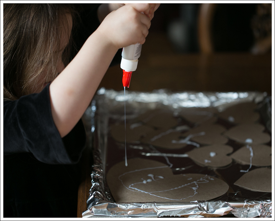 Blog Non Candy Preschool Valentine Bags DIY Glitter Heart Card-7