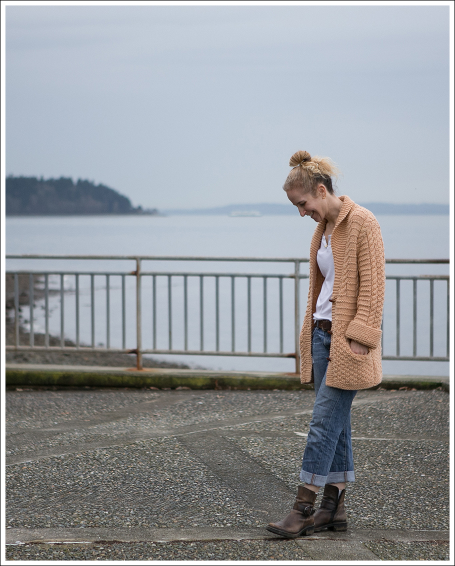 Blog Vintage Handknit Cardigan J Brand Boyfriend Jeans Clyde Cafe Noire Booties-2