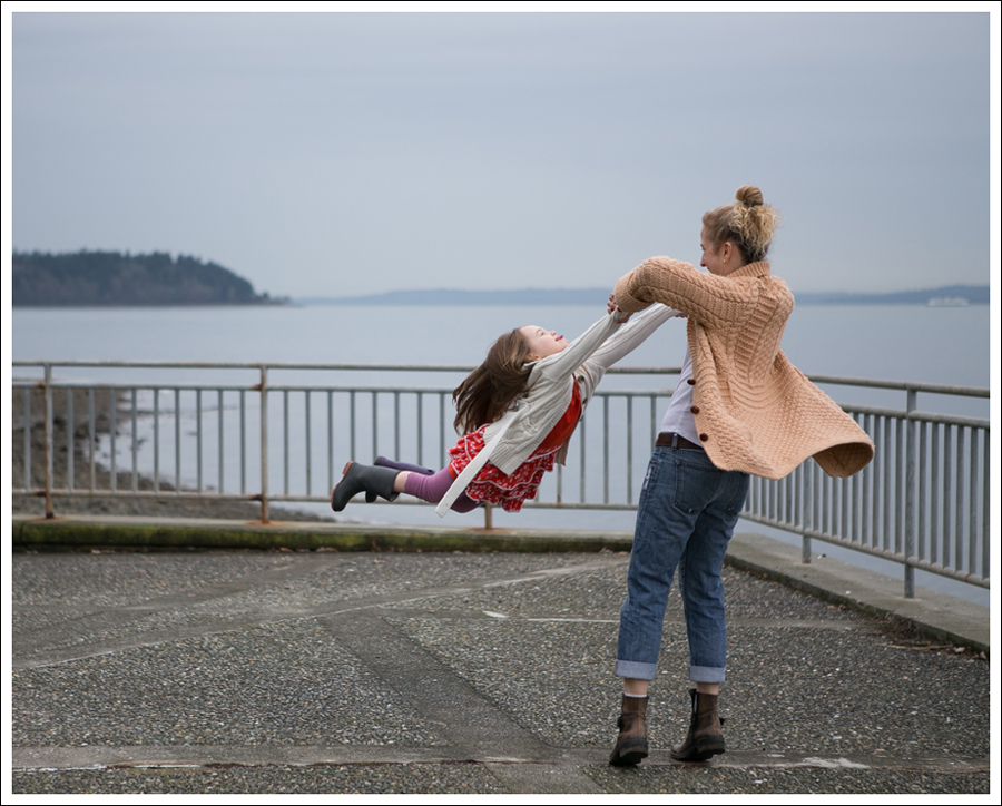 Blog Vintage Handknit Cardigan J Brand Boyfriend Jeans Clyde Cafe Noire Booties-7