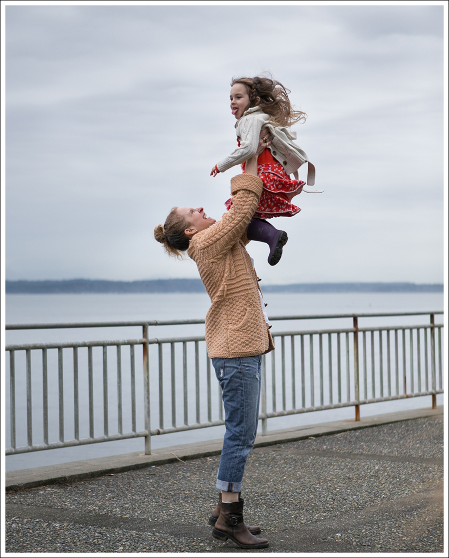 Blog Vintage Handknit Cardigan J Brand Boyfriend Jeans Clyde Cafe Noire Booties-9