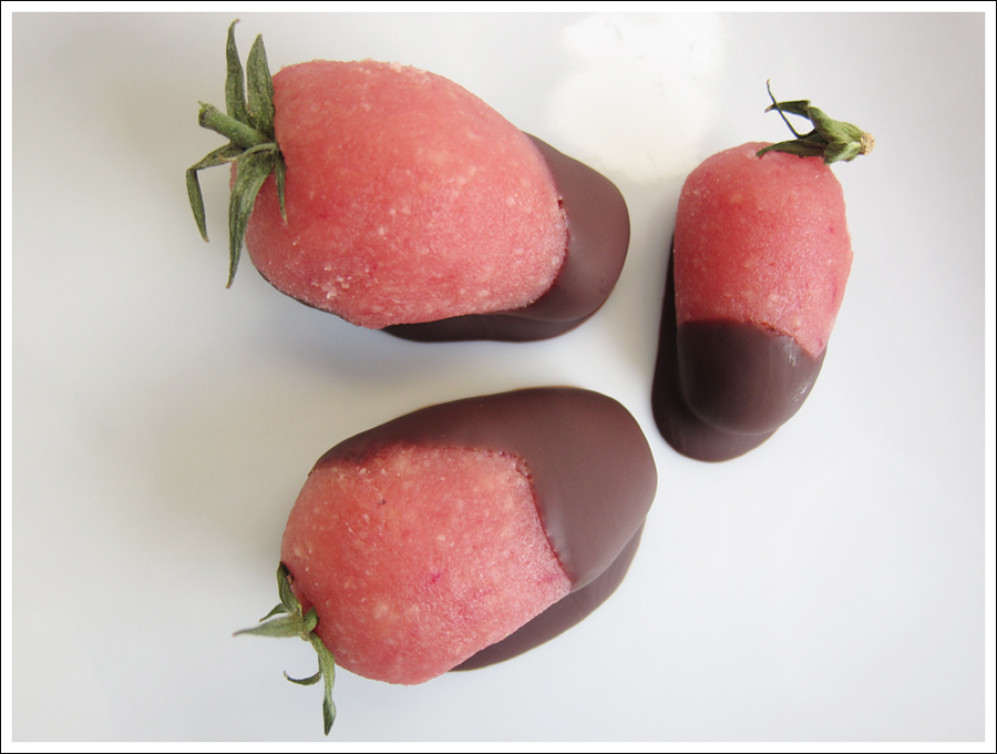 marzipan strawberries blog (1)