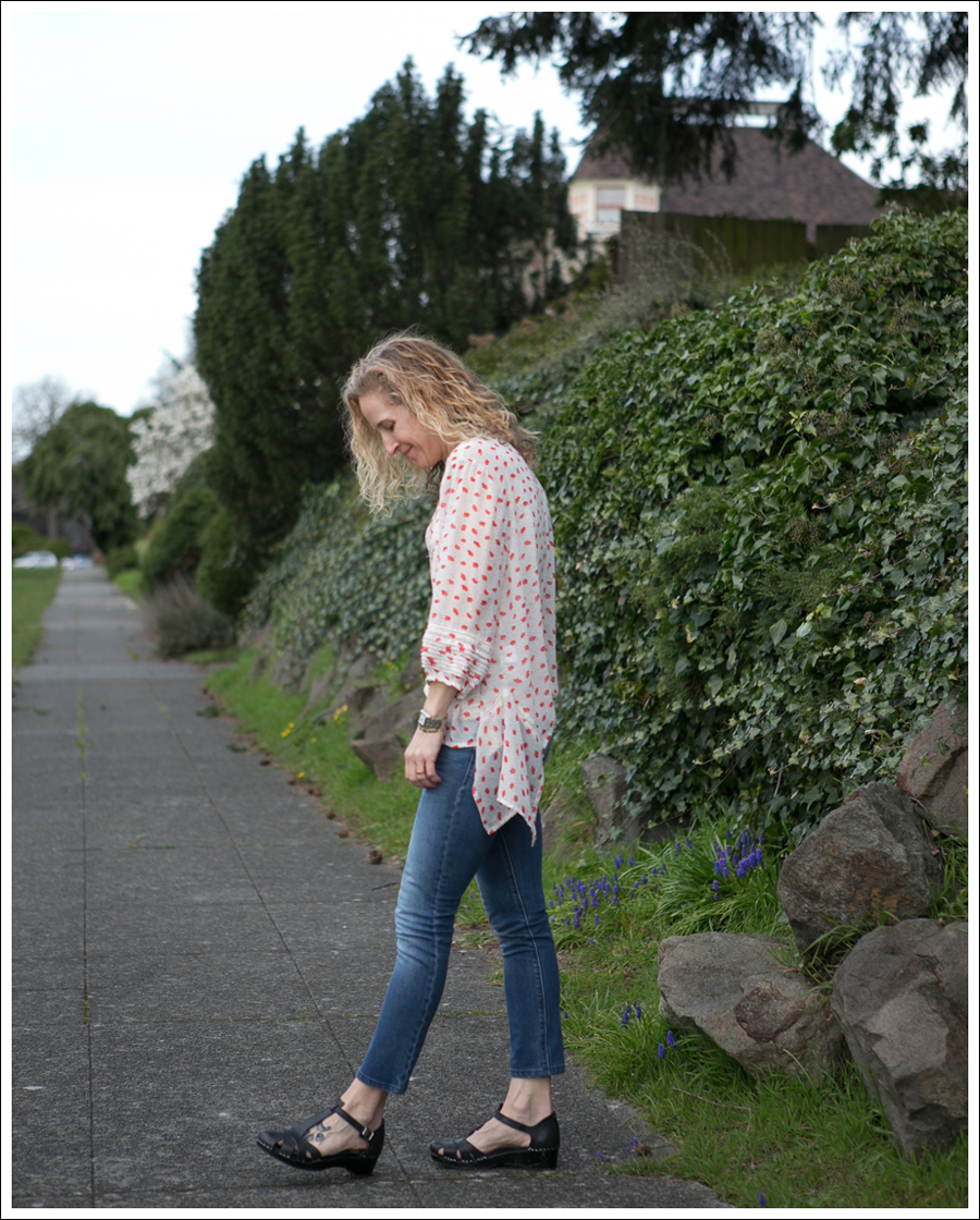 Blog Eshtaki Floral Top DL1961 Grace Swedish Hasbeens-3