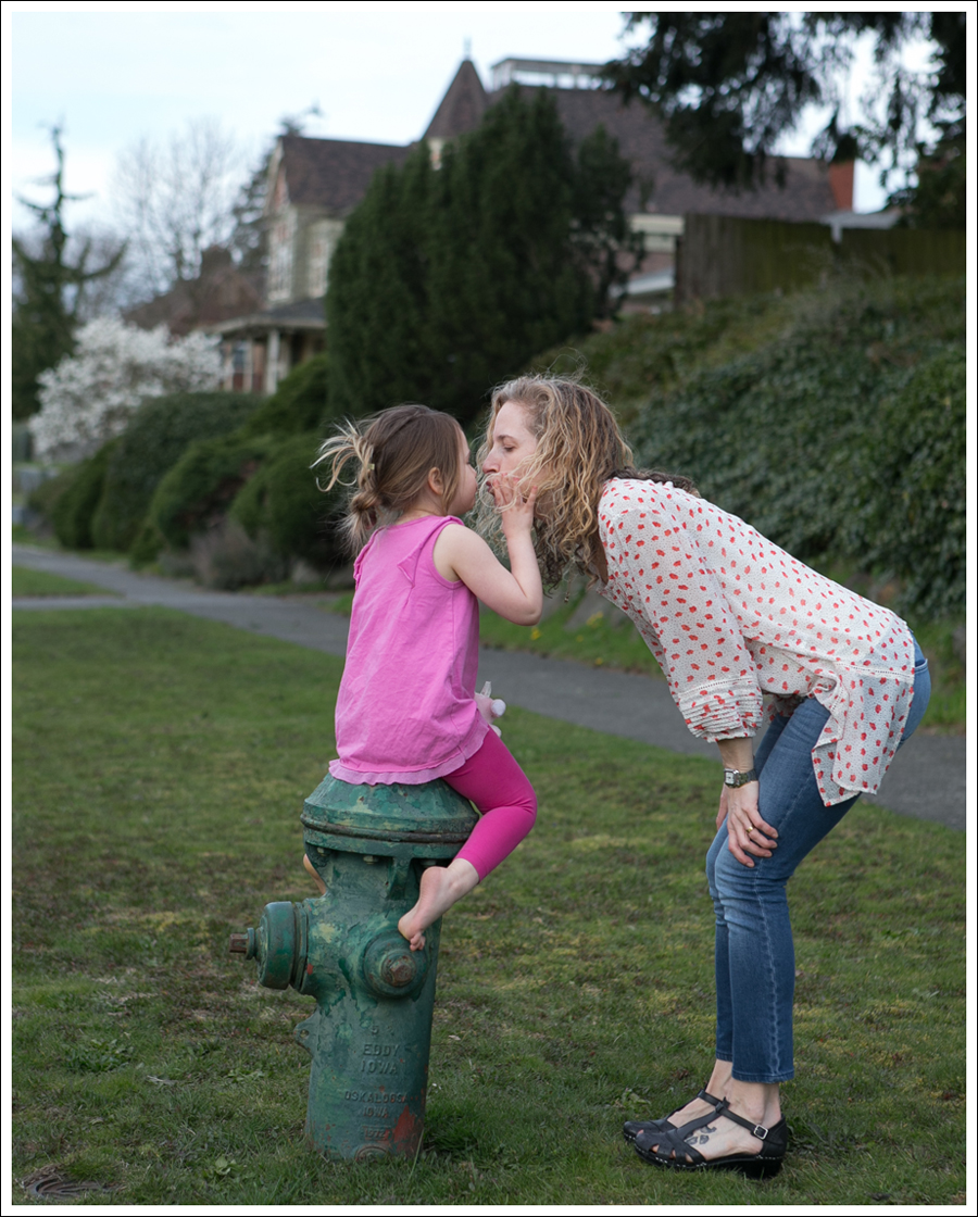 Blog Eshtaki Floral Top DL1961 Grace Swedish Hasbeens-8