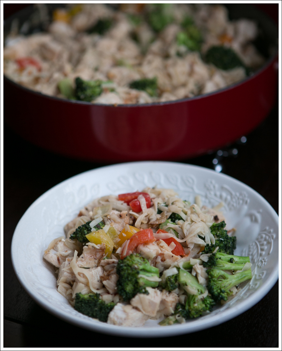 Blog Healthy Thai Broccoli Pepper Chicken with Noodles-1