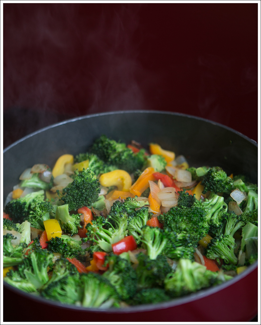 Blog Healthy Thai Broccoli Pepper Chicken with Noodles-4