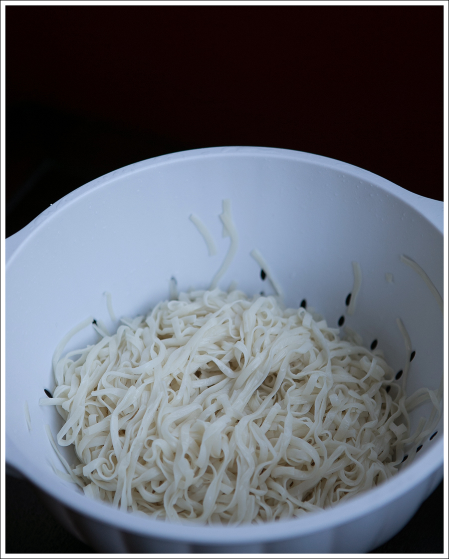 Blog Healthy Thai Broccoli Pepper Chicken with Noodles-5