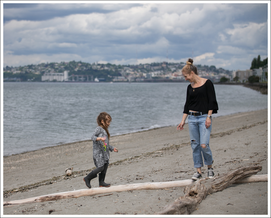 Blog Free People Peplum Top Levis 501s Converse-3